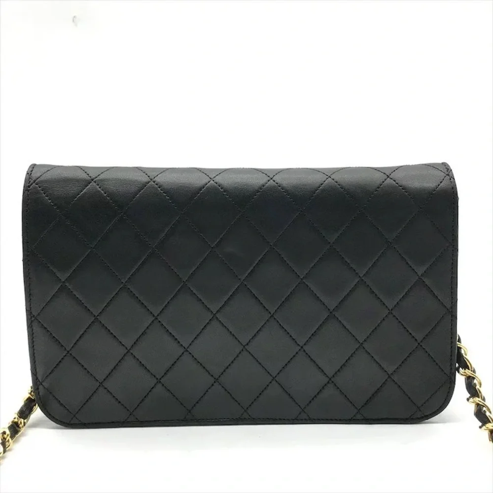 Authentic CHANEL classic single flap lambskin quilted shoulder bag